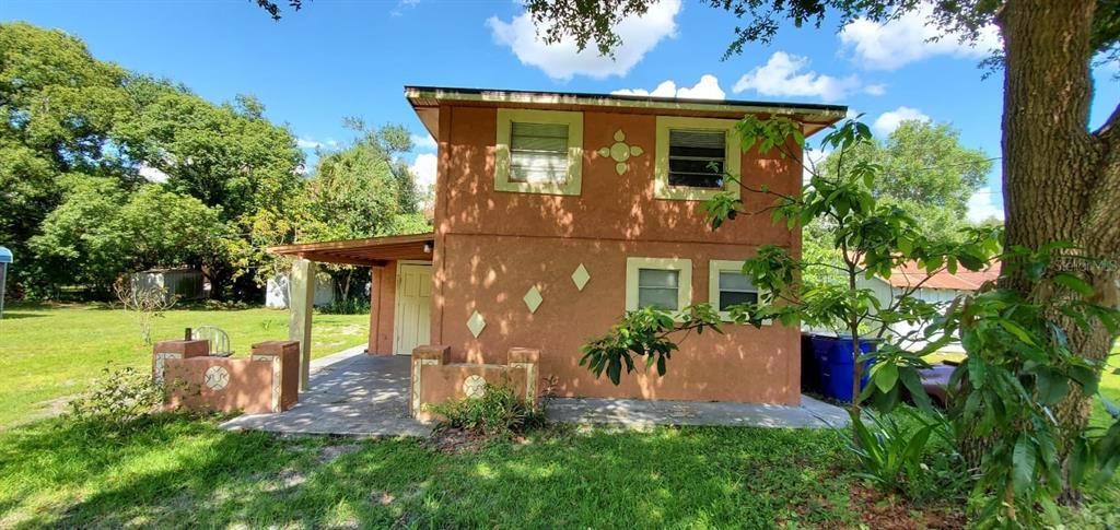 Recently Rented: $1,300 (2 beds, 1 baths, 800 Square Feet)