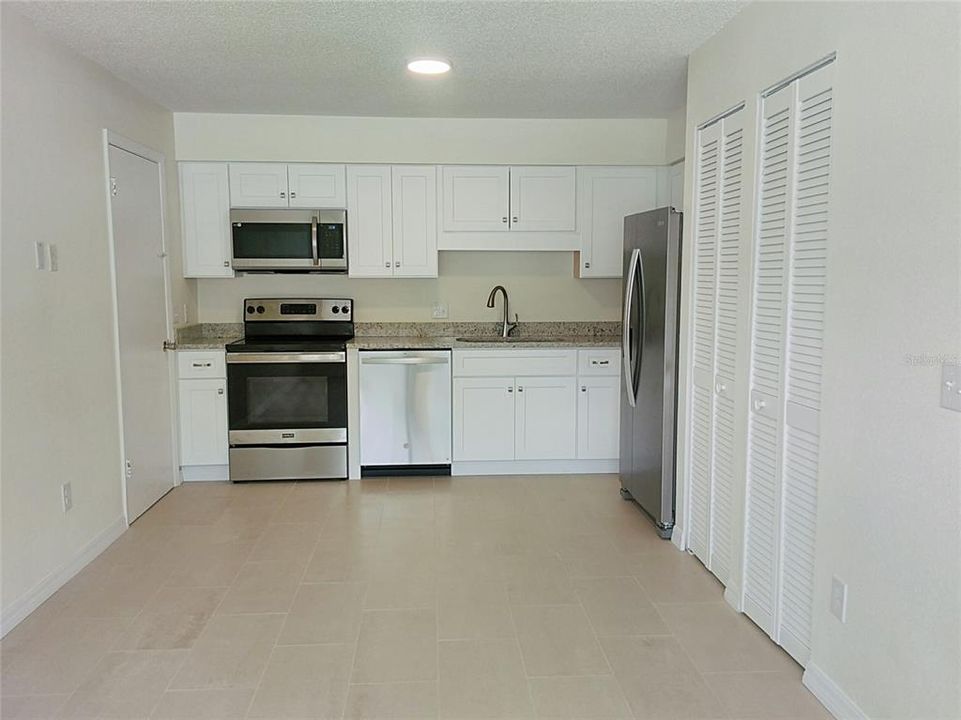 Recently Rented: $1,650 (3 beds, 1 baths, 1050 Square Feet)