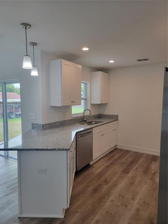Recently Sold: $274,500 (3 beds, 2 baths, 1441 Square Feet)