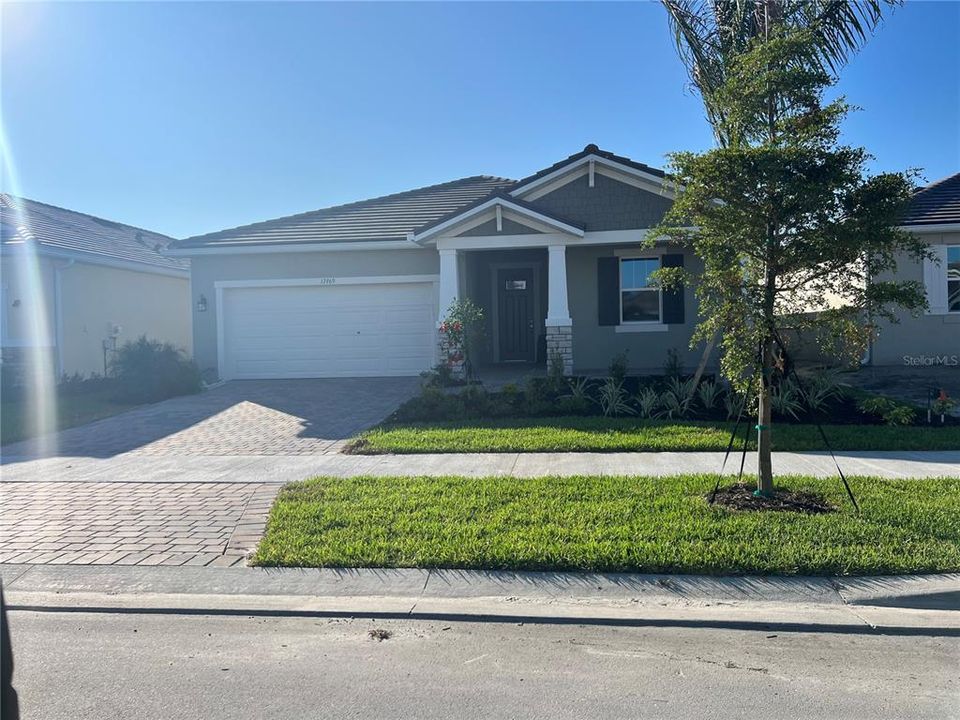 Recently Sold: $598,278 (3 beds, 2 baths, 1894 Square Feet)