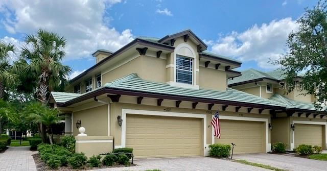 Vendido Recientemente: $585,000 (3 camas, 3 baños, 2344 Pies cuadrados)