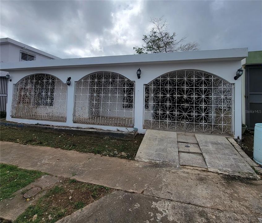 Vendido Recientemente: $129,999 (4 camas, 2 baños, 1160 Pies cuadrados)