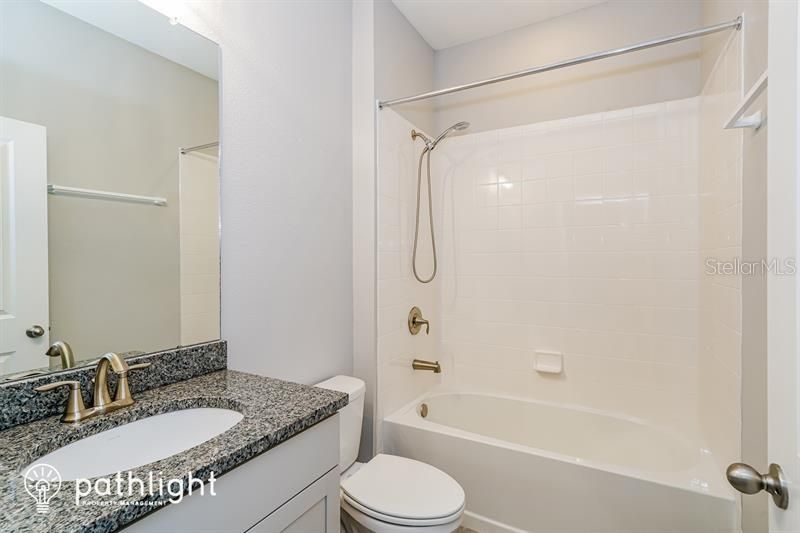 最近租的: $2,295 (4 贝兹, 2 浴室, 2057 平方英尺)