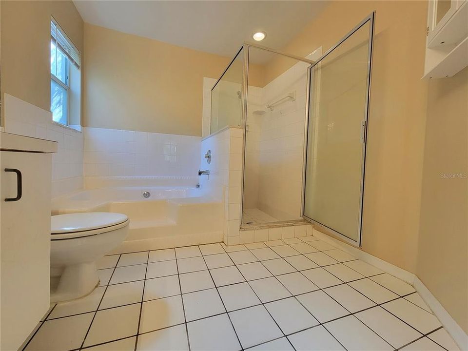 最近租的: $2,300 (3 贝兹, 2 浴室, 1820 平方英尺)
