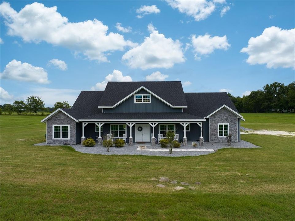 Недавно продано: $899,999 (5 спален, 4 ванн, 2803 Квадратных фут)