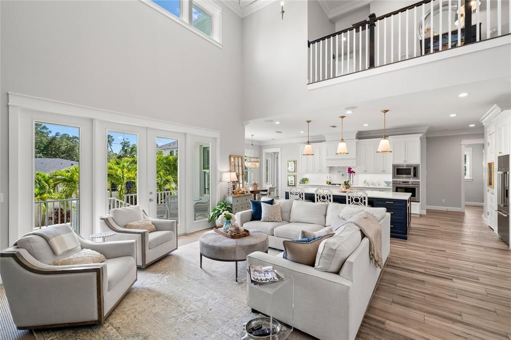 Recently Sold: $2,395,000 (5 beds, 4 baths, 4041 Square Feet)