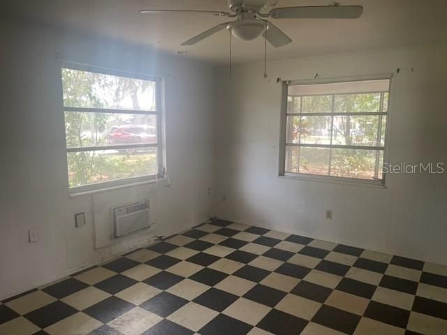 Recently Sold: $120,000 (2 beds, 1 baths, 720 Square Feet)