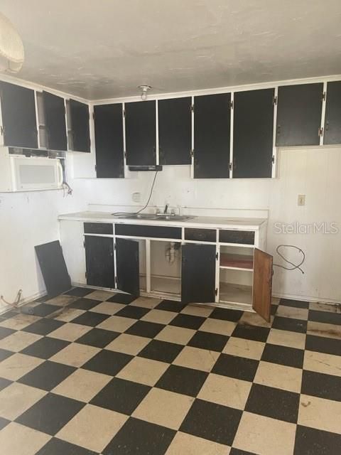 Vendido Recientemente: $120,000 (2 camas, 1 baños, 720 Pies cuadrados)