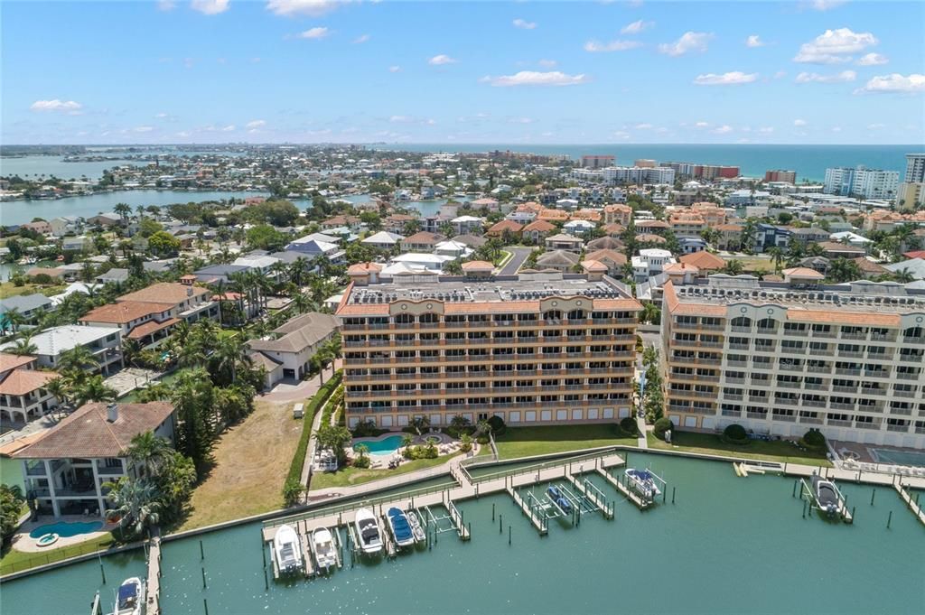 Recently Sold: $1,895,000 (3 beds, 3 baths, 3020 Square Feet)