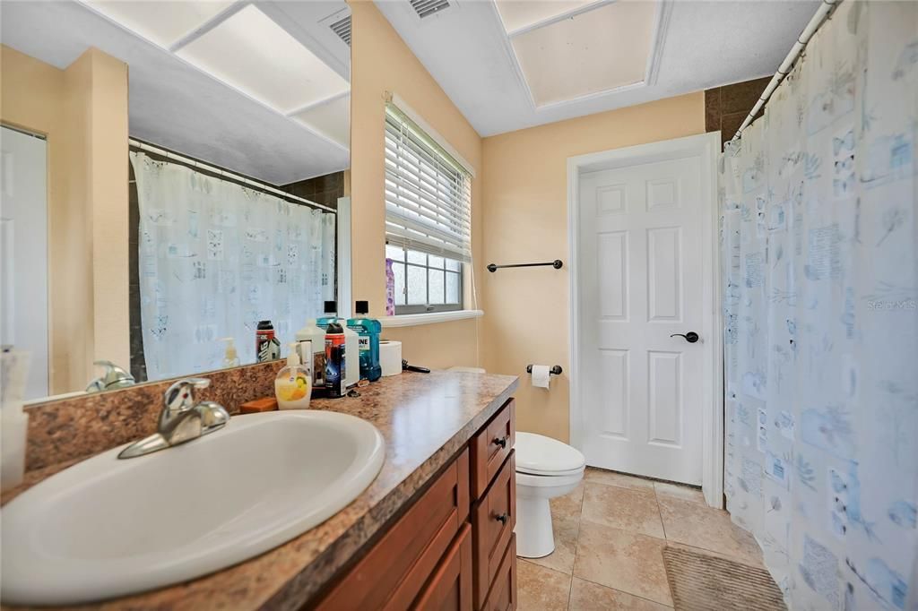 Master bath room