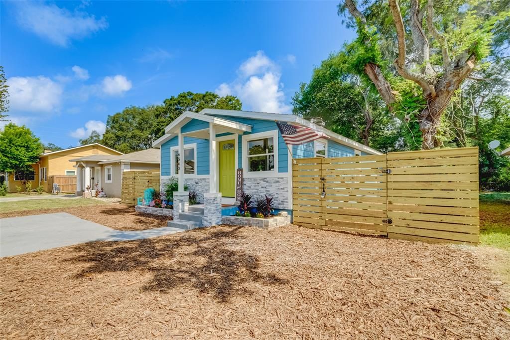 Recently Sold: $415,000 (3 beds, 2 baths, 1150 Square Feet)