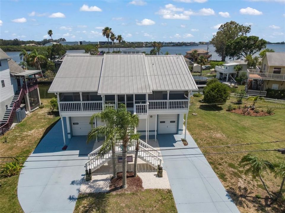 Recently Sold: $899,000 (3 beds, 3 baths, 1606 Square Feet)