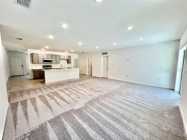 Recently Sold: $324,900 (4 beds, 2 baths, 2052 Square Feet)