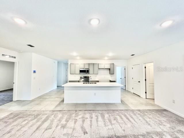 Recently Sold: $324,900 (4 beds, 2 baths, 2052 Square Feet)