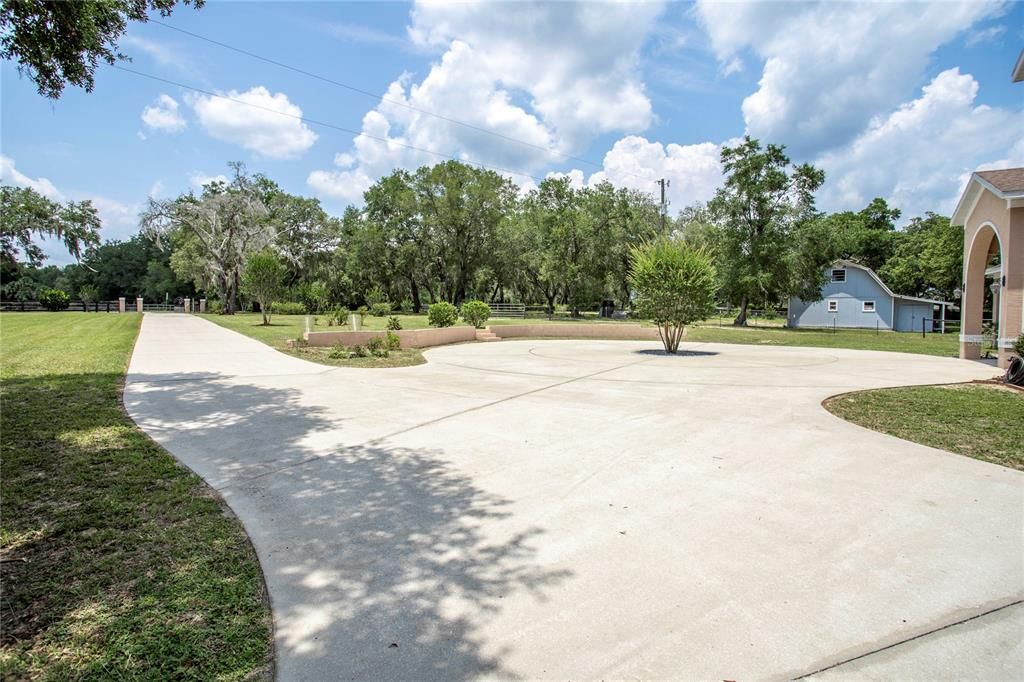 Recently Sold: $995,000 (4 beds, 3 baths, 4562 Square Feet)