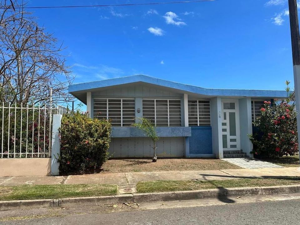 Vendido Recientemente: $189,000 (4 camas, 2 baños, 16 Pies cuadrados)