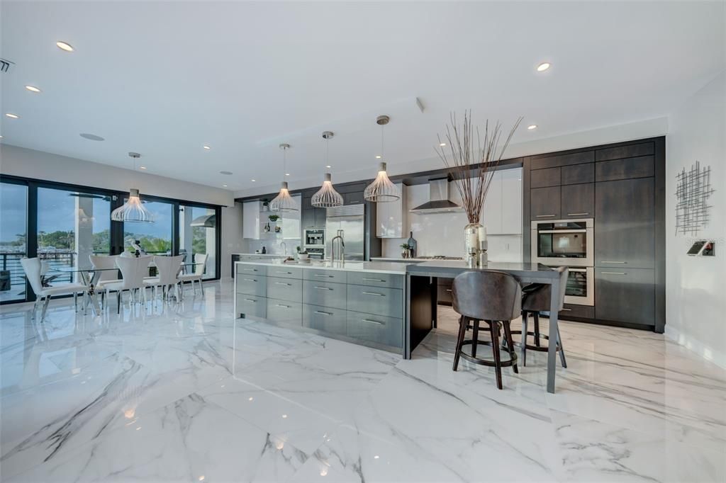 Recently Sold: $4,949,000 (4 beds, 4 baths, 3794 Square Feet)