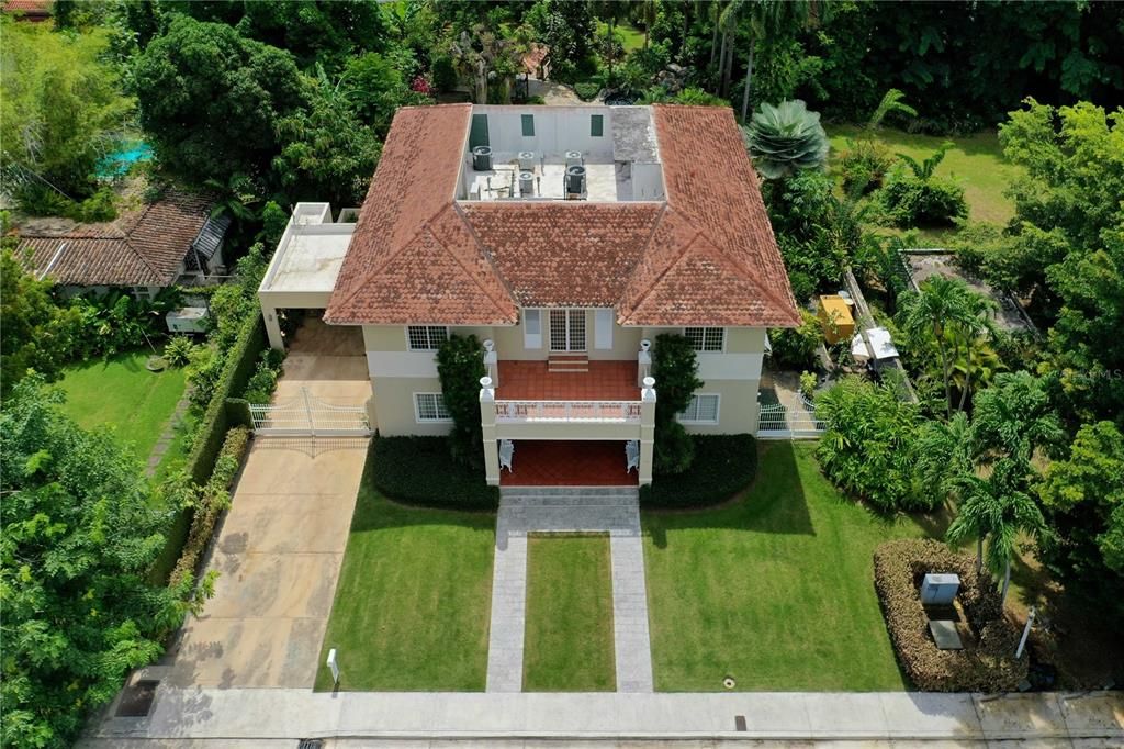 Recently Sold: $4,500,000 (5 beds, 4 baths, 5470 Square Feet)