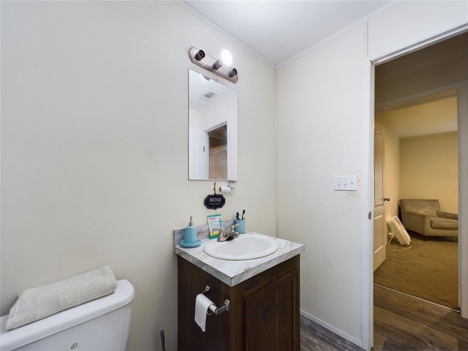 For Sale: $224,900 (3 beds, 2 baths, 1345 Square Feet)