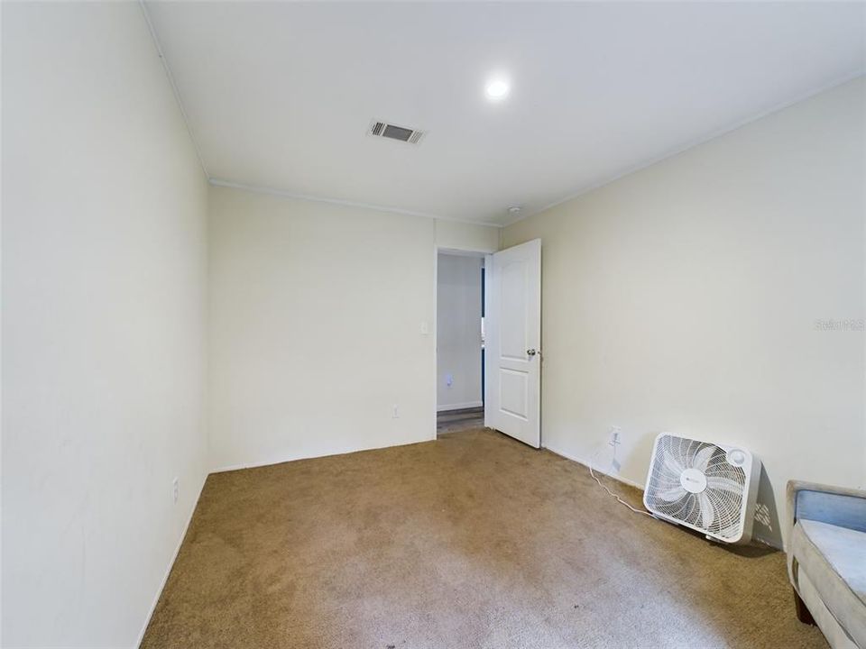 For Sale: $224,900 (3 beds, 2 baths, 1345 Square Feet)