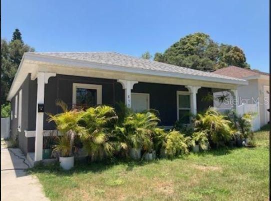 Recently Sold: $300,000 (3 beds, 2 baths, 1320 Square Feet)