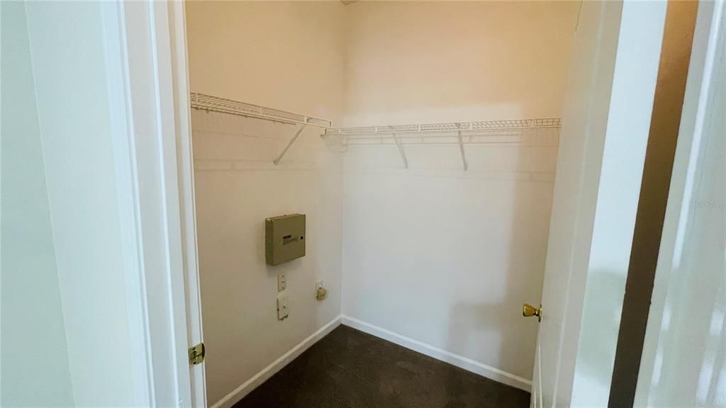 Active With Contract: $1,600 (2 beds, 2 baths, 1088 Square Feet)