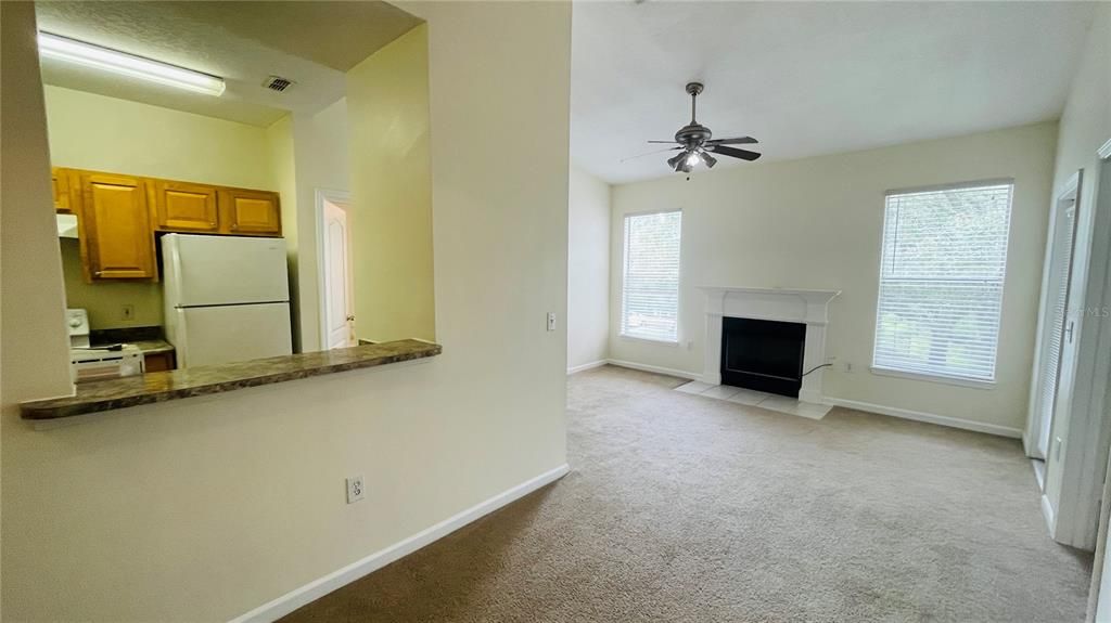 Active With Contract: $1,600 (2 beds, 2 baths, 1088 Square Feet)