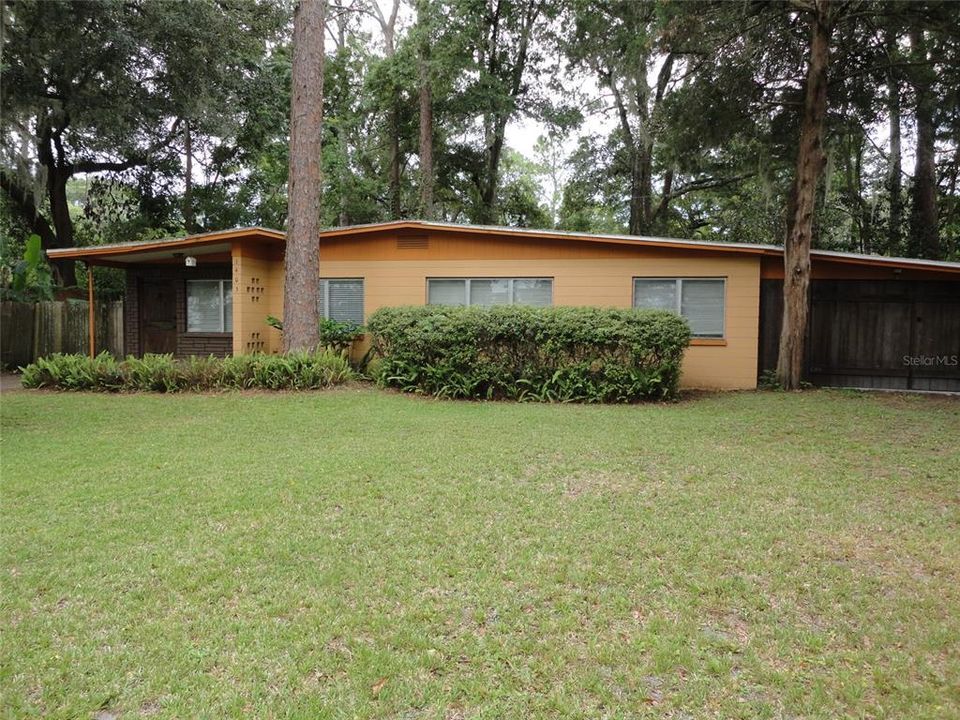 Recently Rented: $1,595 (3 beds, 1 baths, 1360 Square Feet)