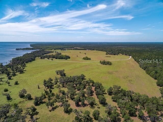 Vendido Recientemente: $280,000 (5.97 acres)