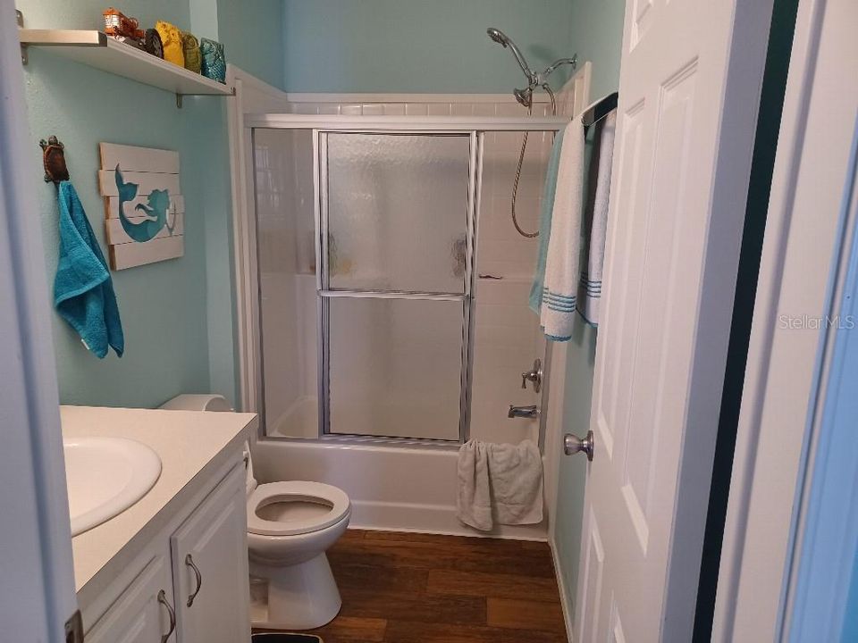 For Sale: $249,999 (2 beds, 2 baths, 1188 Square Feet)