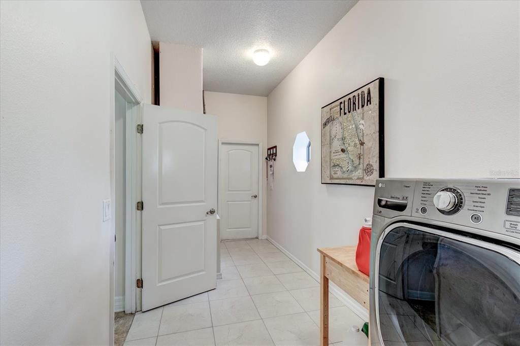 mud room/laundry