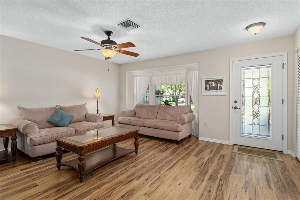 Recently Sold: $277,000 (2 beds, 2 baths, 1468 Square Feet)