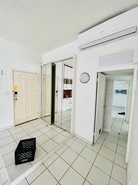 Vendido Recientemente: $359,500 (3 camas, 2 baños, 1300 Pies cuadrados)