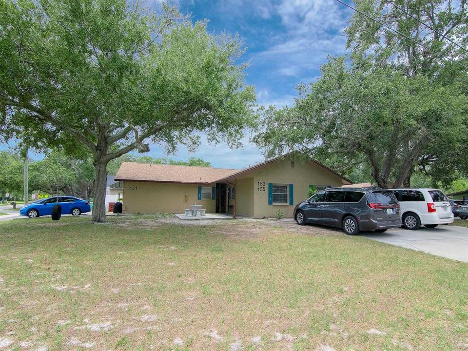 Recently Sold: $600,000 (6 beds, 0 baths, 2285 Square Feet)