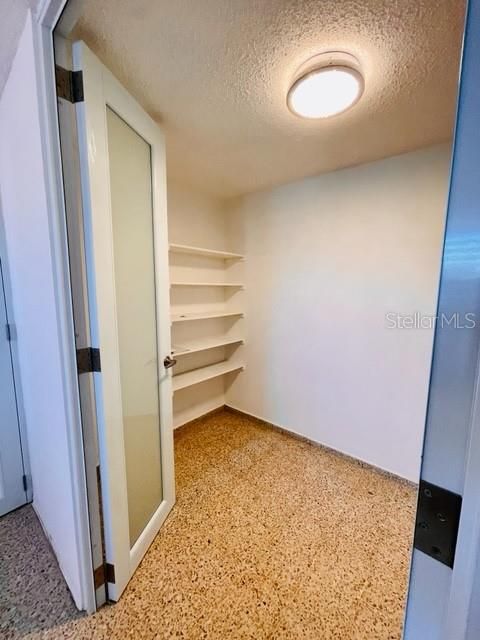 Vendido Recientemente: $135,000 (2 camas, 1 baños, 898 Pies cuadrados)