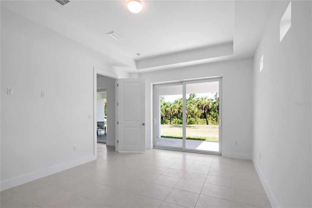 Recently Sold: $650,000 (3 beds, 2 baths, 2283 Square Feet)