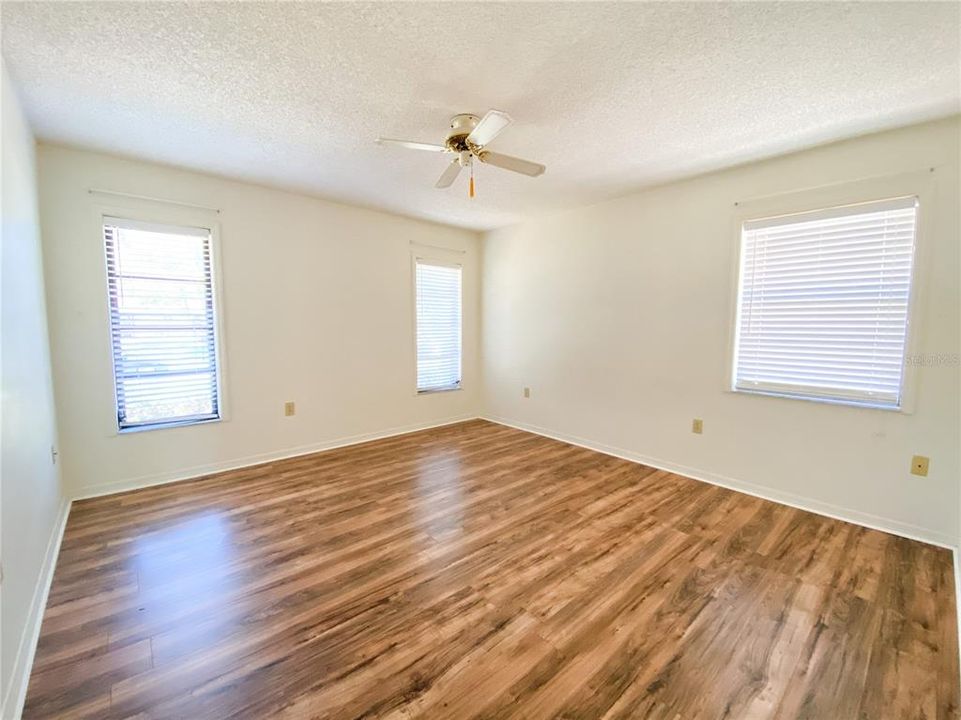 Recently Rented: $1,800 (2 beds, 2 baths, 1490 Square Feet)