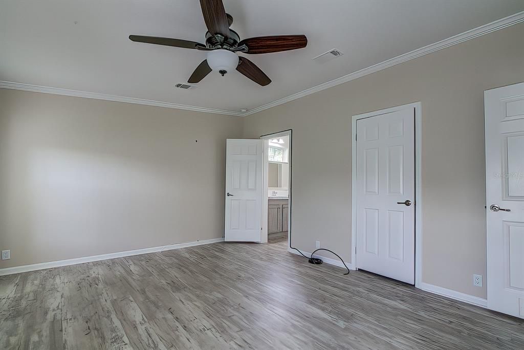 Active With Contract: $240,000 (4 beds, 2 baths, 1728 Square Feet)