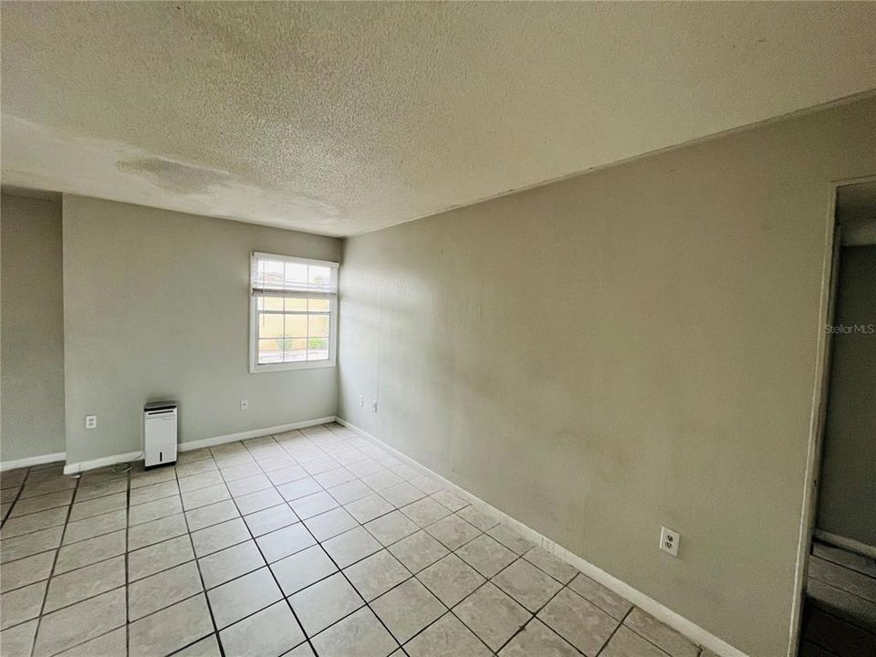 Recently Rented: $1,250 (1 beds, 1 baths, 780 Square Feet)
