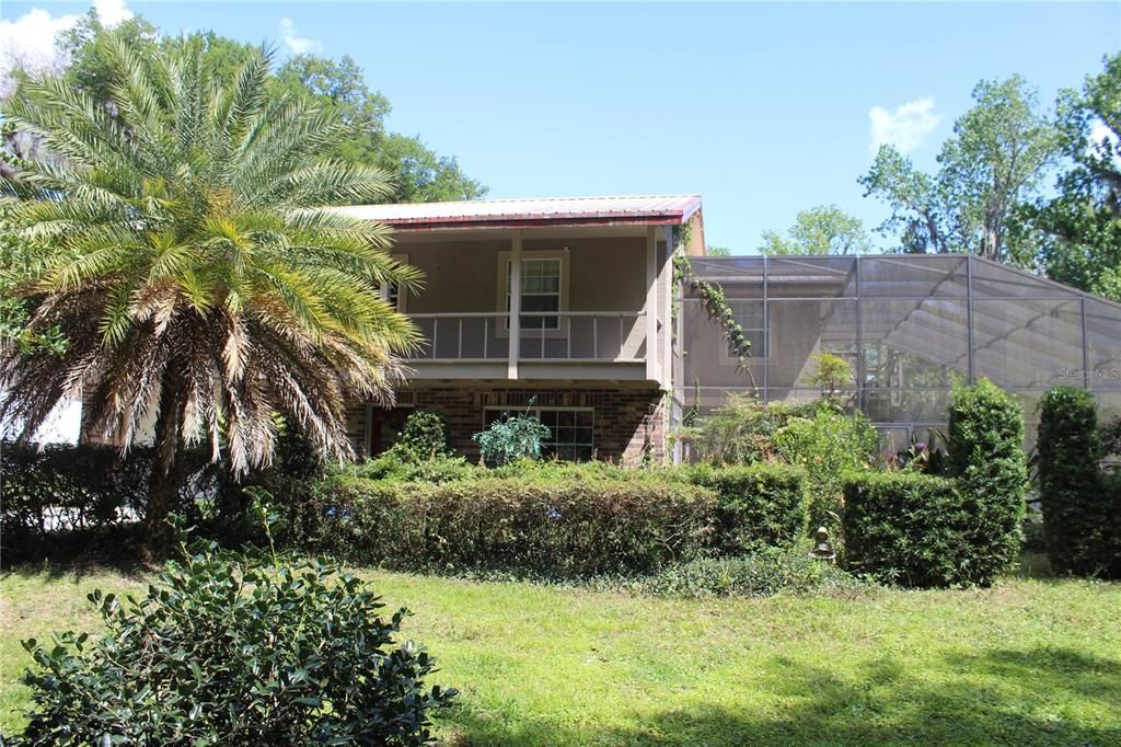 Recently Sold: $385,000 (3 beds, 2 baths, 1968 Square Feet)