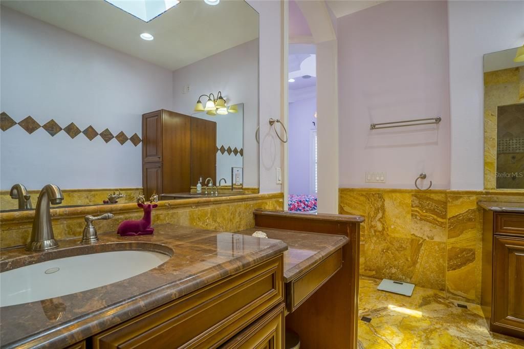 Недавно арендовано: $9,500 (4 спален, 3 ванн, 2966 Квадратных фут)