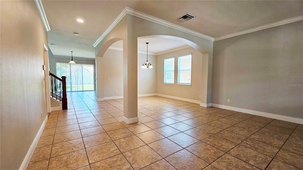 Recently Rented: $3,990 (5 beds, 4 baths, 3406 Square Feet)