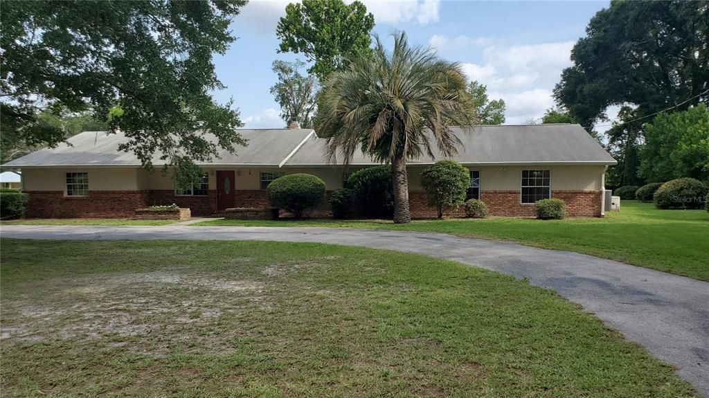 Recently Rented: $4,995 (9 beds, 4 baths, 4715 Square Feet)