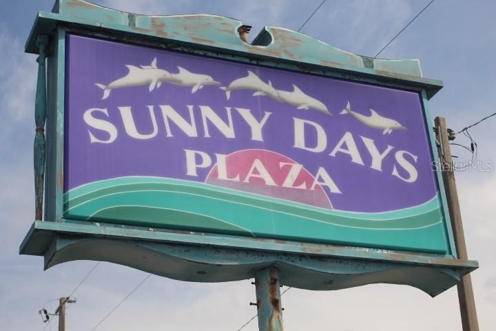 Sunny days plaza