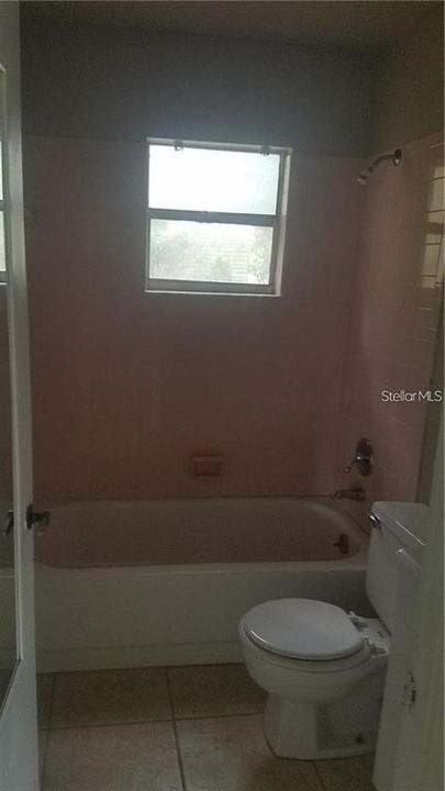 Recently Rented: $1,200 (2 beds, 1 baths, 720 Square Feet)