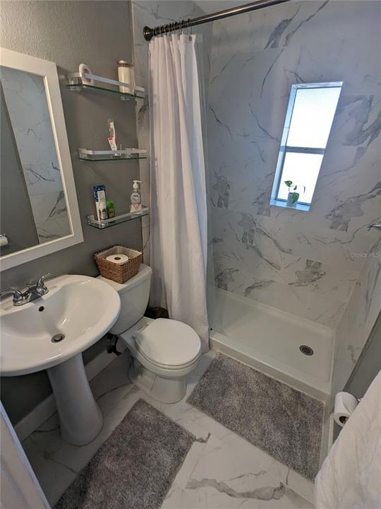 最近租的: $2,000 (2 贝兹, 2 浴室, 920 平方英尺)