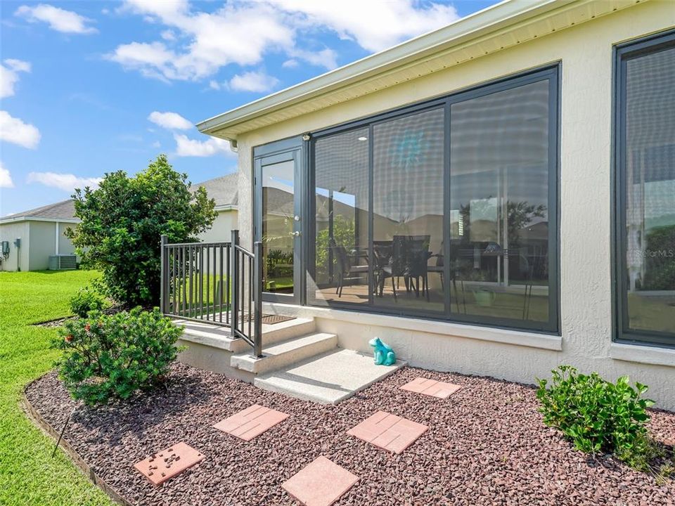 Exterior from Encloses Lanai.