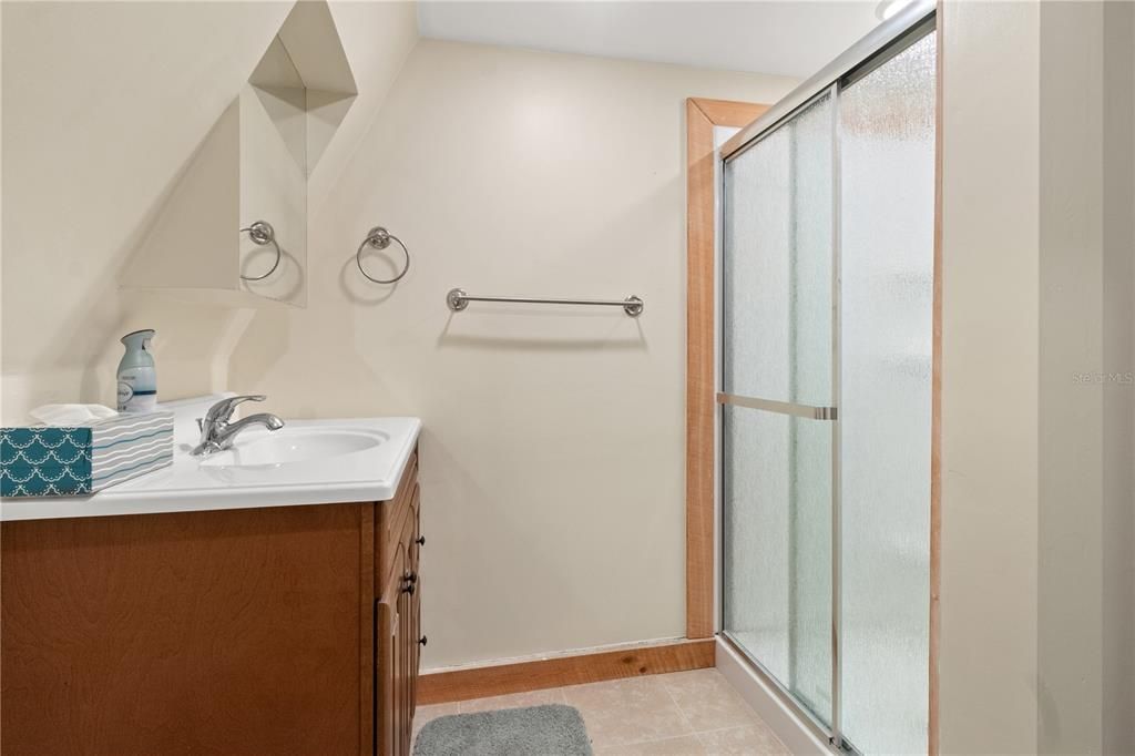 Recently Sold: $125,000 (1 beds, 1 baths, 861 Square Feet)