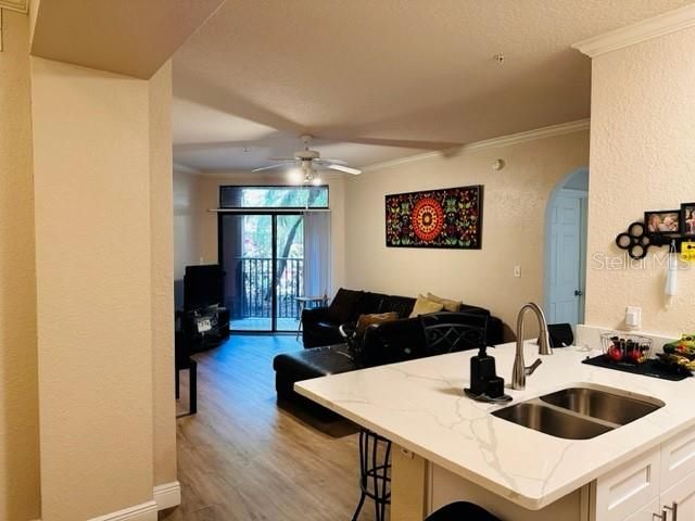 For Sale: $295,000 (2 beds, 2 baths, 1109 Square Feet)