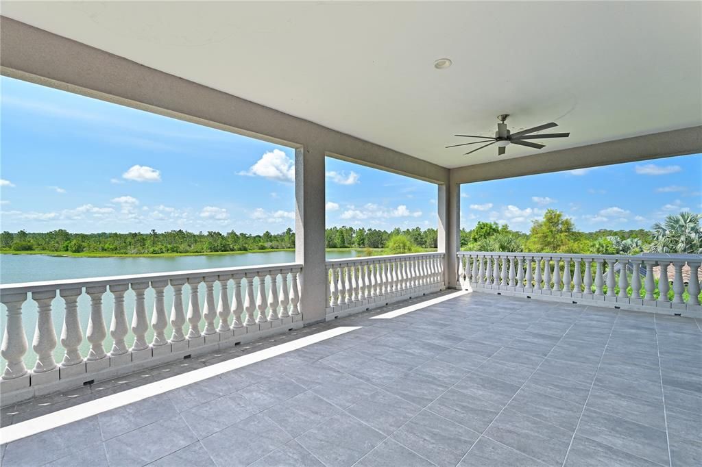 Upstairs balcony with views for days